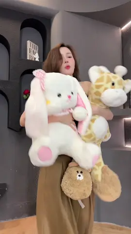 mấy bà muốn lấy con nào thi lấy, mua 2 bịt nước giặt đi rồi lấy 😂😂. 