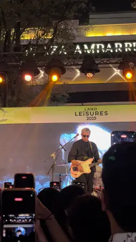 Terbuang dalam waktu live @ LOL plaza ambarrukmo Jogja #barasuara #terbuangdalamwaktu #jogja #sore #concert 