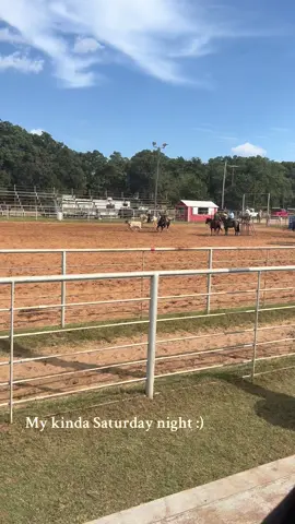 The simple life #roping #lukecombsmusic #saturdaynight 