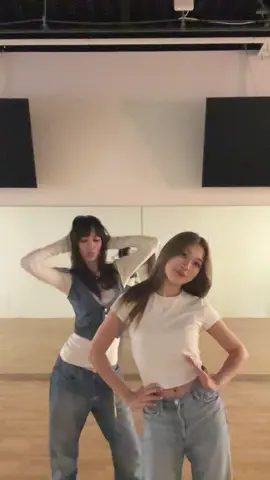 With my girlie 👖🤍@riinatmt #fyp #milkshake 