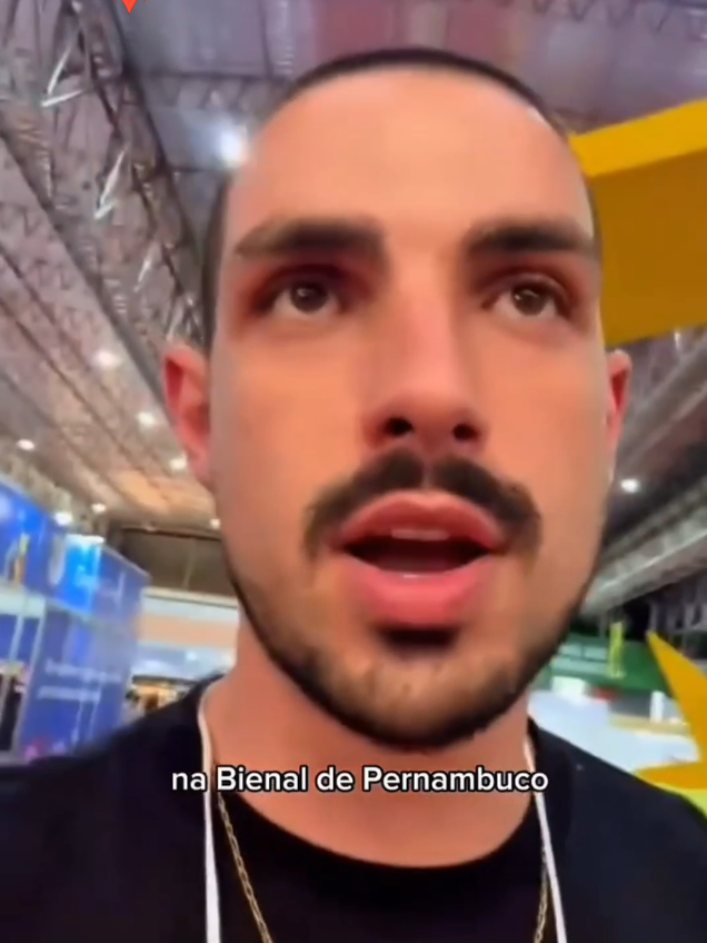 #bienaldepernambuco #brasilbooktok #indicaçãodelivros #autornacioal 