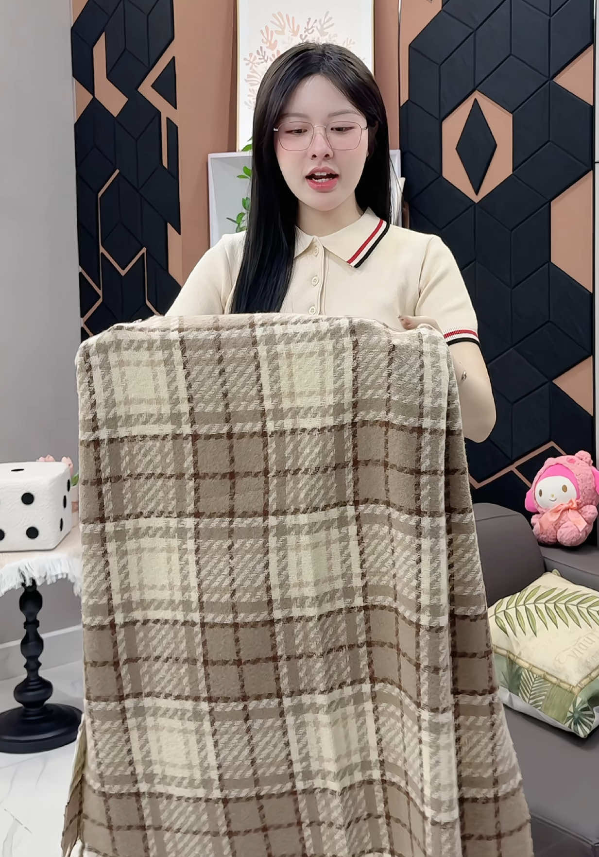 Khăn quàng len 2m quàng bao ấm 💕 #phukienqo #khanlen #khanchoangquocdan #viral 