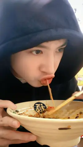 MAAP YUAN😭😭, tapi tetep ganteng kok🤭🤭#chenzheyuan陈哲远 #aktorchina🇨🇳 #china #foryoupage❤️❤️ #fyppppppppppppppppppppppp 