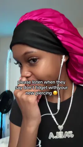 pls now it’s overly irritated 🫩#viral #irritationbump #piercingbump #foryoupage 