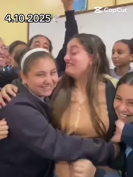 أرجو الدعاء لها بالرحمه 