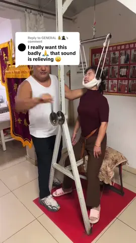 Replying to @GENERAL 💰🥷 Anyone here ever not satisfied? #chiropractor #satisfyingvideos #asmrsounds 