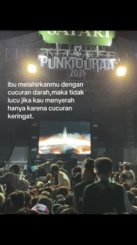 #threesixtyskatepunk #dewi #ibu #punk 