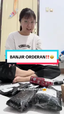 Terima kasih banyak buat semua yang udah support dan order 🥹🙏🏻 Aku yakin bulan ini gantungan kunci bakal launching, mohon bersabar ya ✨ #robot #dashboard #desktop #desksetup 