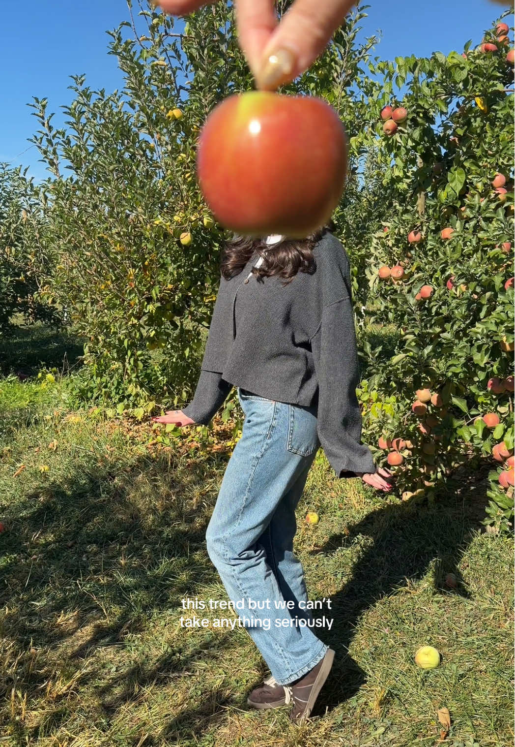 Apple picking fits! #applepicking #applepickingoutift #trend #nycdaytrip #october3rd 