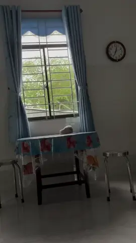 Lũ ngập phố quê