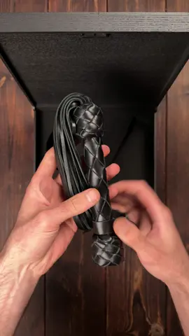 While she was sleeping I cut off her staff and handmade new ones. #leathercraft #Craftsmanship #asmr 