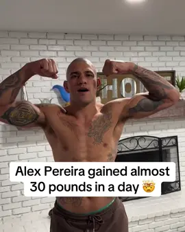 #AlexPereira weighed in at 232.4 lbs ahead of his #fight at #UFC320 😳 #UFC #mma (via alexpoatanpereira/IG)