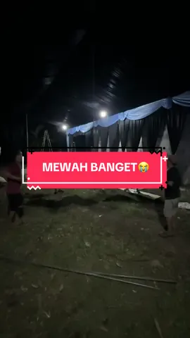 Dekor di kebun rasa di gedung🥶🥶🥶 #rahmatwoodart #wedding #weddingdekorasi #dekorasipernikahan #inspirasipernikahan 