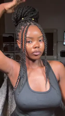 Afro Kinky bulk extension from @Freetress l Equal l Organique 😍😍 Link in bio 😚 #afrotwist #minitwists 