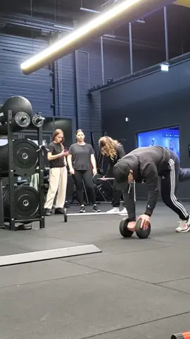 reaction people at gym to body control  #pourtoi #for #fyp #tik_tok #parati 