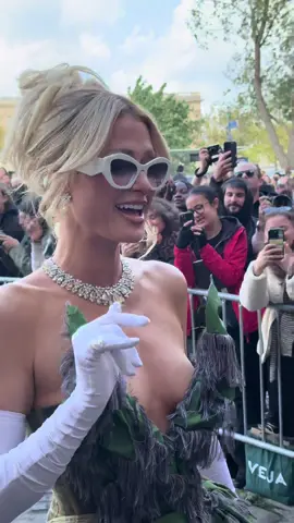 Paris Hilton in Paris 🤍 #parishilton #viviennewestwood #paris #pfw #parisfashionweek