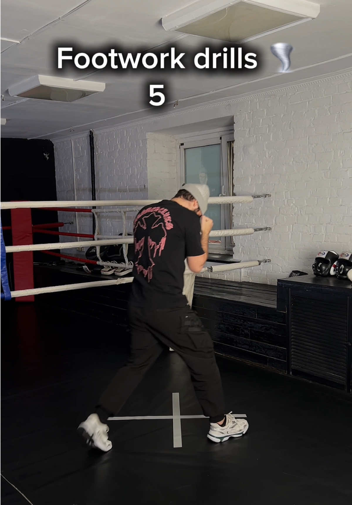 Footwork drills 🔥 #boxing #boxingtraining #boxingcoach #footwork #boxingfootworkdrills 