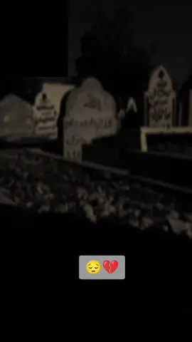 تعبني فكد الوالدة #فاقد_الموسوي #الحزن💔عنواني💔ــہہہــــــــــہہـ👈⚰️  #أنا_لله_وانا_اليه_راجعون😥💔🥺  #مقبرة_وادي_السلام_النجف  #الهم_صلي_على_محمد_وأل_محمد💖🥀🌼  يحتوي الصوت فاقد الموسوي_تعبني فكد الولدة كامله