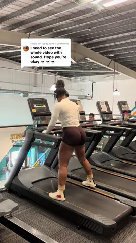 Replying to @rosey_laid THIS HAPPENED LAST YEAR APRIL!! IT SOUNDS WORSE THAN IT WAS! PROMISE IM OKAY😭😭😭😭😭😭😭😭😭😭😭😭😭 #gymfunny #gymfails #treadmill #GymTok #gymhumor 