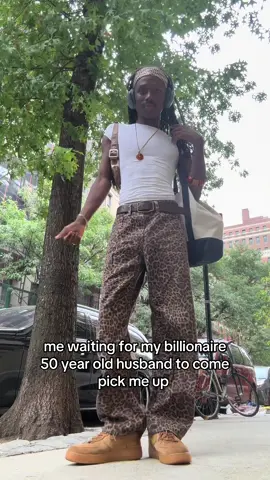 a baddie can’t manifest?🤭 i’m obsessed with this song yall #zaralarson #baddie #manifest #nyc #fyp 