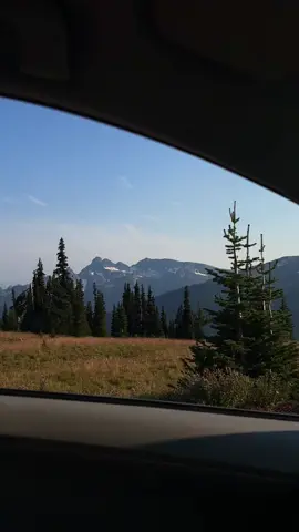 Mountain Views >>