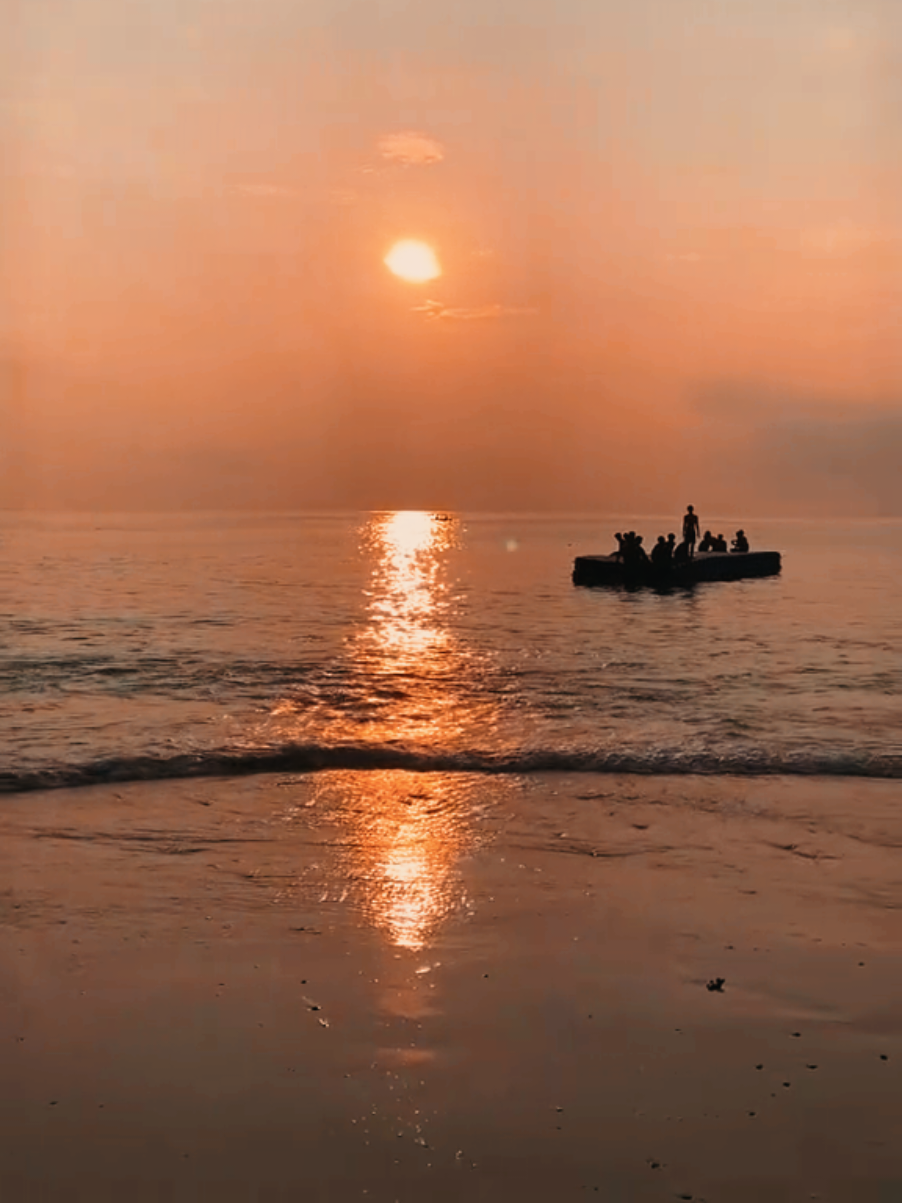 Teluk Hantu #telukhantulampung #telukhantu #fyp #lampung #sunset 