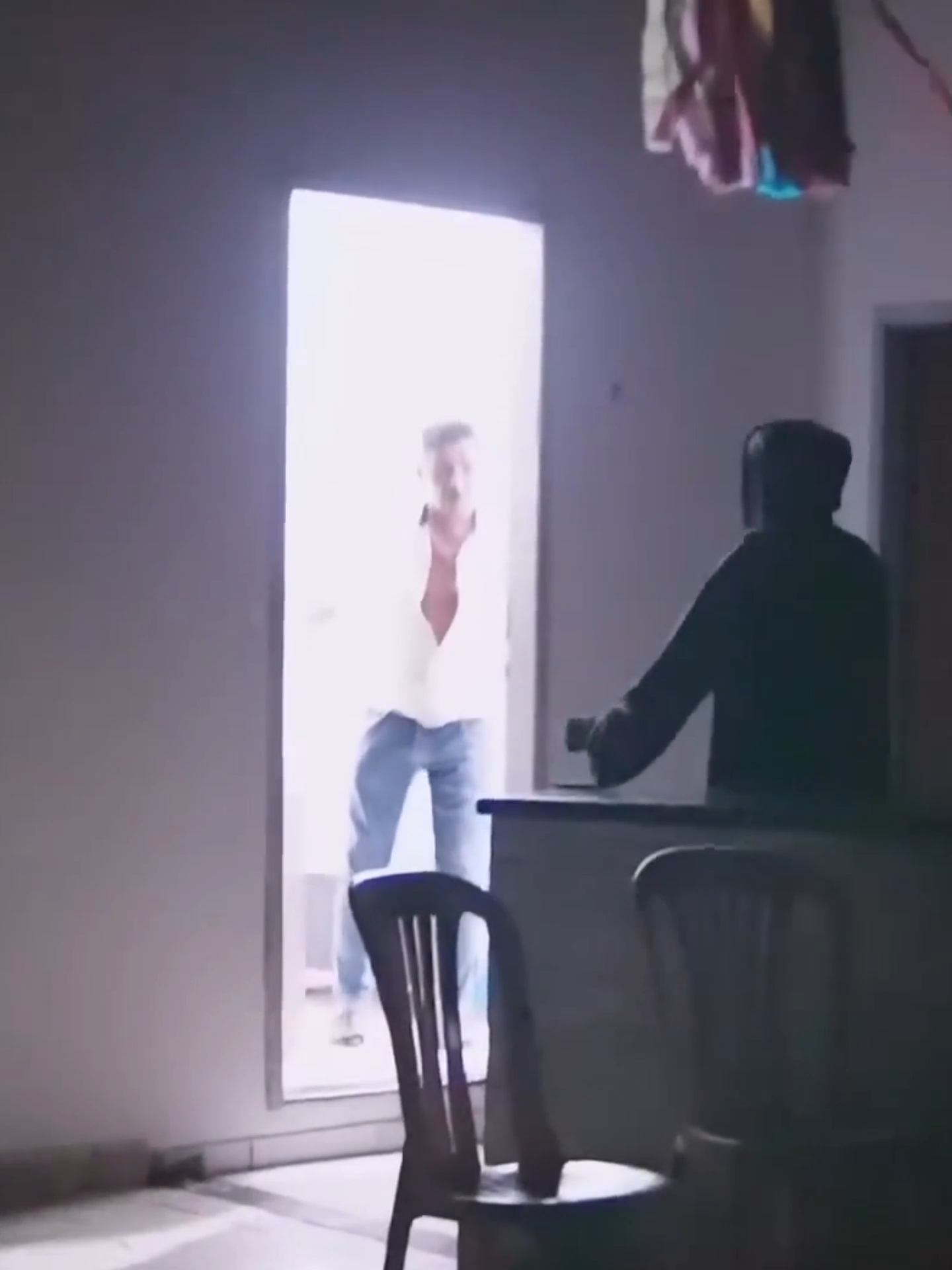 Tiringa não passou uma noite muito boa e luta com a sorte ... #memes #tiringa #tiringaoficial #piada #sorrir #trolagem #alegria #comedia #humor