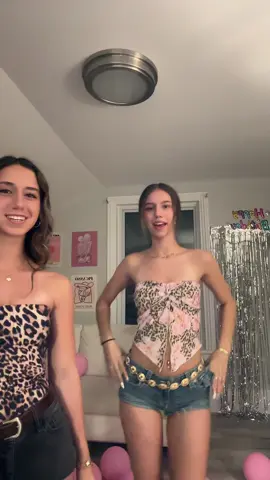 it’s my best friends mf birthday @Selinah Maknoni 