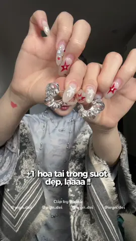 Trả lời @Trần Thị Bích Loan  mặc đồ gì đeo cũng hạp hết trơnn #wyndei #fyb #bongtai #hoatai #aodai 