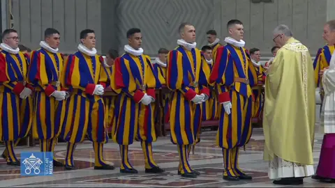 Mass for the new Swiss Guards before their swearing in ceremony this morning. #viralvideos  #xyzbcafypシ  #catholic  #popeleoxiv  #catholictiktok 