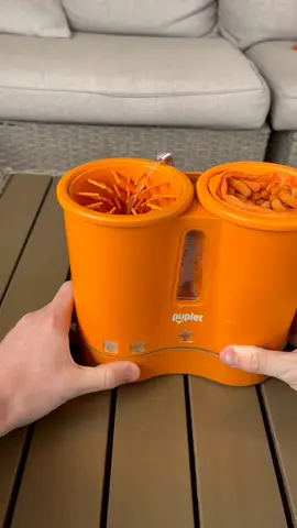 The automatic paw cleaning🥹 #dogparents #dogsoftiktok #dogowner #doglover 