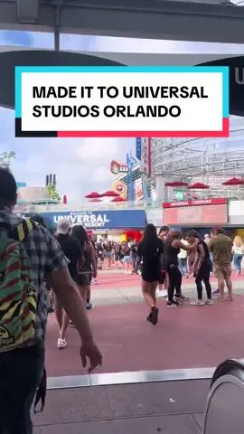Guess who made it Universal Studios in Florida 🫶 @Universal Orlando Resort #universalstudiosorlando #universalorlando #universalstudios #fyp #foryou 