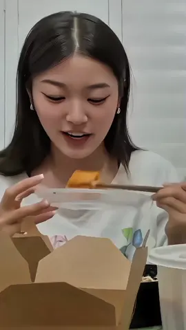 𝗬𝗼𝗼𝗻𝗰𝗵𝗮𝗲 𝗲𝗮𝘁𝗶𝗻𝗴 𝗳𝗮𝗻𝗰𝗮𝗺 - nadir bir fancam || ilk katseye fancamim sanırım || Sophia vers'te gelecek ||  #yoonchae #eatingfancam #pgfancam #katseye #_lalis_eat_ 