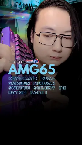 65% tapi punya DUA LAYAR? 🤯 Perpaduan sempurna antara performa, estetika, dan kecerdasan! Hadir dengan 315 LED Dot Matrix Smart Screen dan layar TFT 1.14