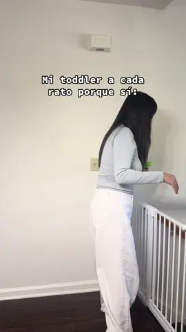 Y yo recogiendo todo, todo el día 🤡 #maternidad #toddler #toddlermom #mama #belenparada 