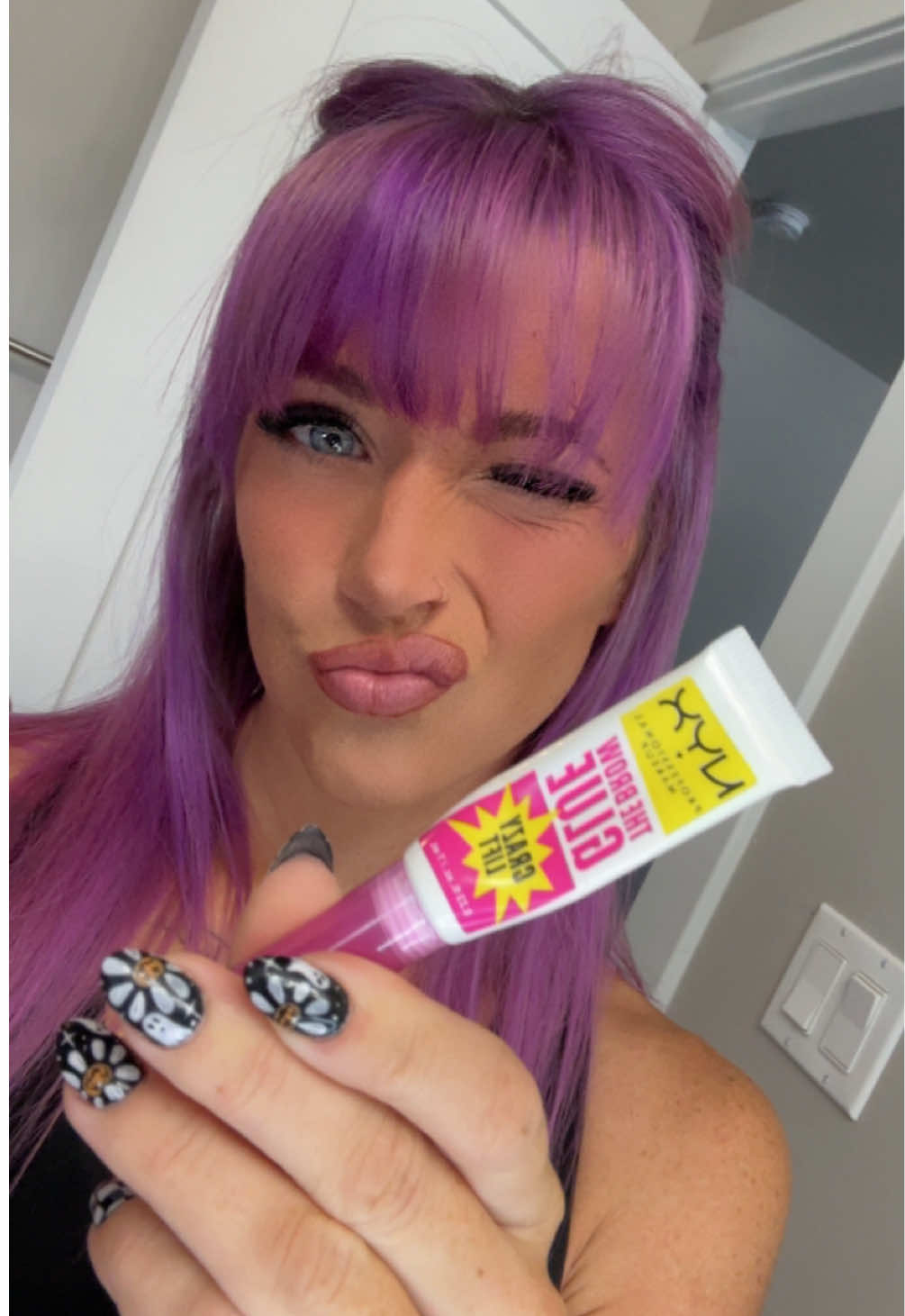 My FAVORITE brow glue💗💛 #nyxcosmetics #brows #mama #getreadywithme #wife 