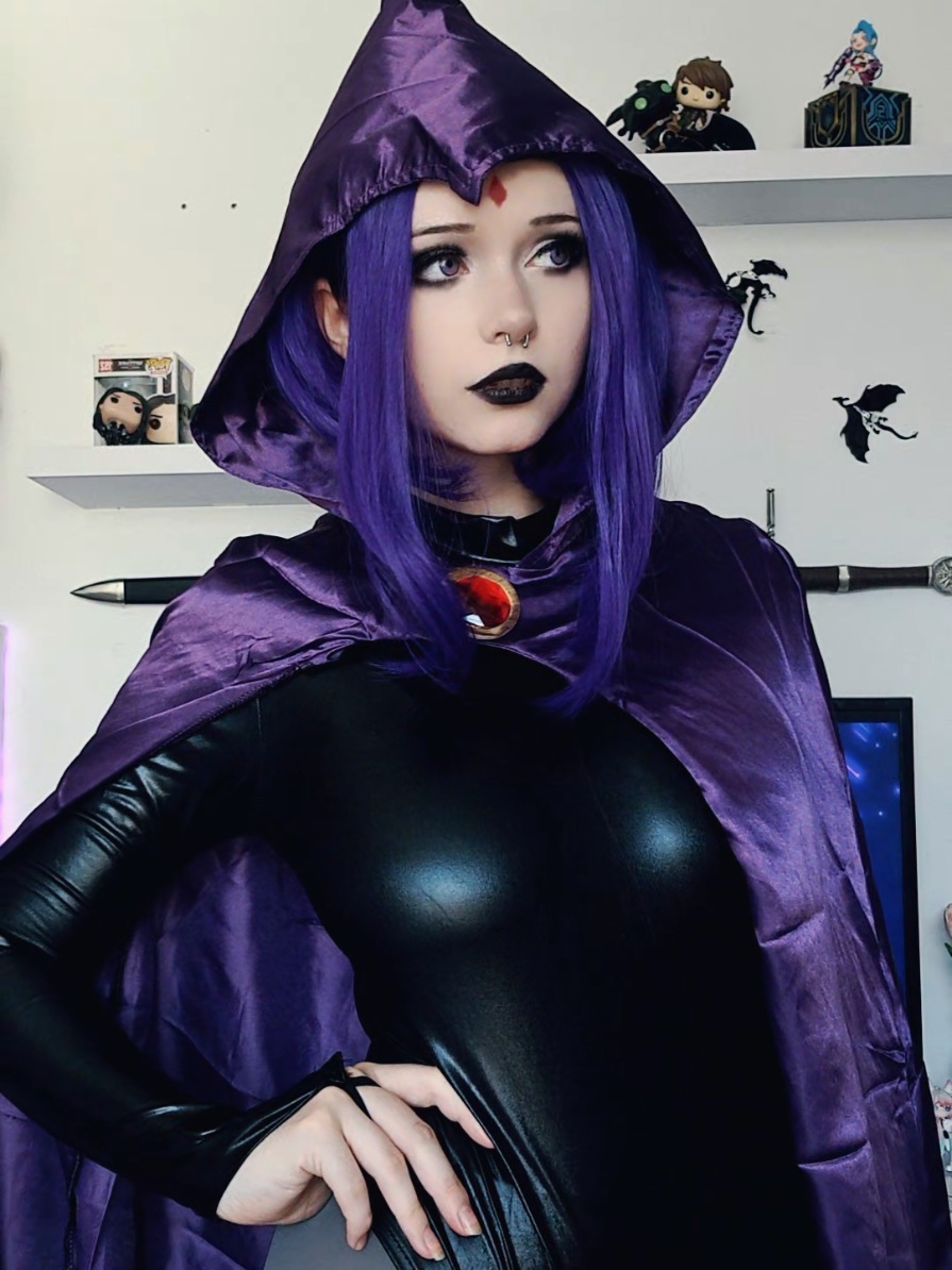 Does it work with the raven cosplay? 💜 #cosplay #raven #ravencosplay #teentitans #teentitanscosplay 