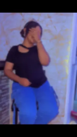 I'm a parrrra🤣🤣💔#viral #tanzaniatiktok #fyyyyy#ionlydressnicewhenitsnecessary #fan 