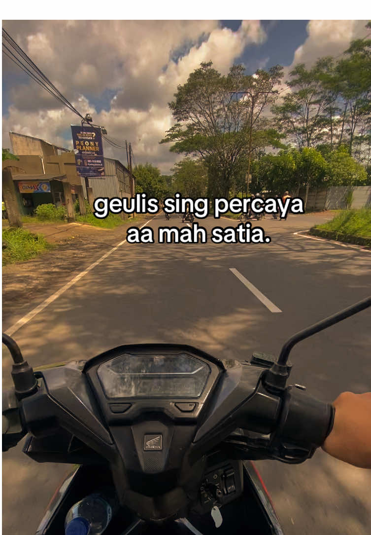 tuh bulan bentang saksina #fyp #quotessunda #sundapride #pelautsunda 