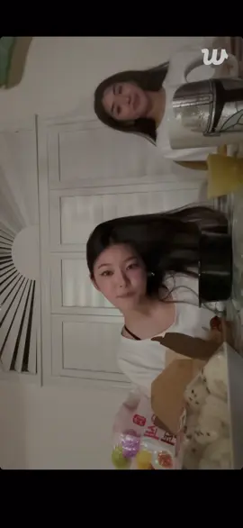 WHEREEEE HAVE YOU BEEEENNNN #sophialagorteza #jeungyoonchae #wherehaveyoubeen 
