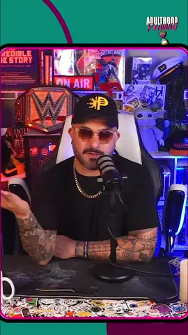 So, Ellie wanted strawberries, but she offered rocks instead of money. Turns out, strawberry quartz is a legit trade! Who knew rocks could buy fresh produce? #strawberryquartz #renfaire #kingrichardsfaire #crystals @Ellie  MeSparkle  