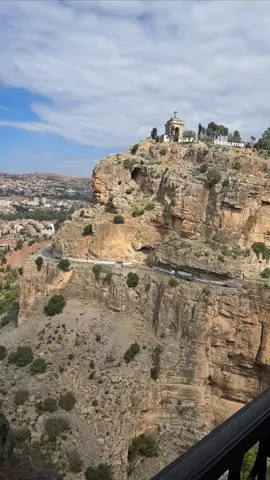 #قسنطينة_25 #قسنطينة_غرامي #constantine #الجزائر🇩🇿 #قسنطينة_قسنطينية_حاجب_وعوينة #algeria #algerie #مالوف_قسنطيني #الشعب_الصيني_ماله_حل😂😂 