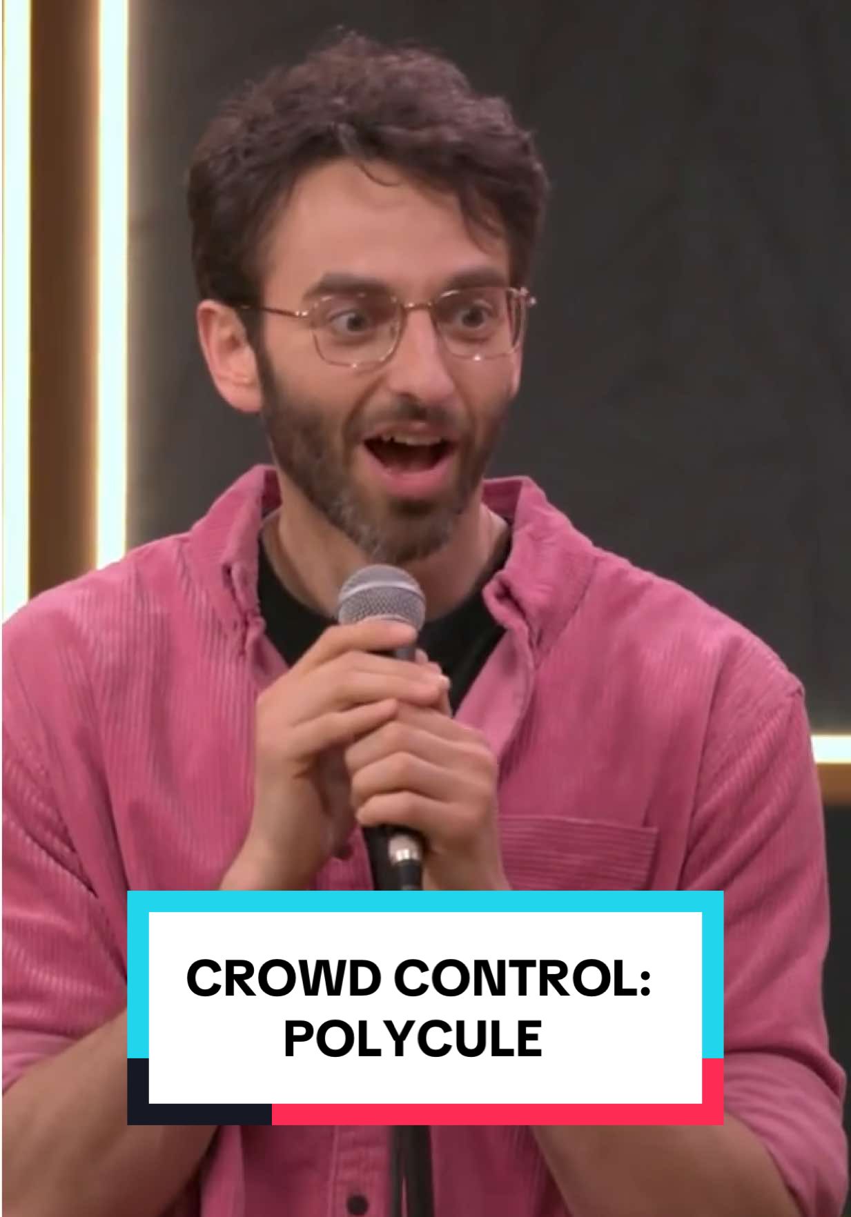 Let me write this down ✍️🍽️🤣 #crowdcontrol #gianmarcosoresi #dropout #crowdwork 