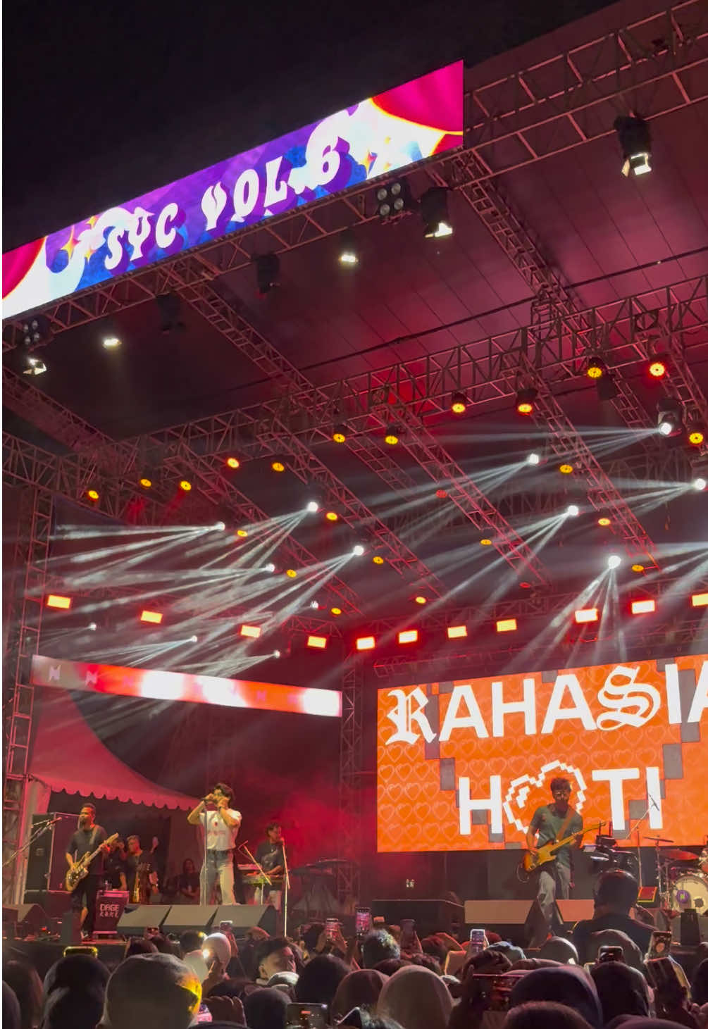 @Nidji | Manifestasi Hati #rahasiahati#konserjatim#nidji#tulungagung 