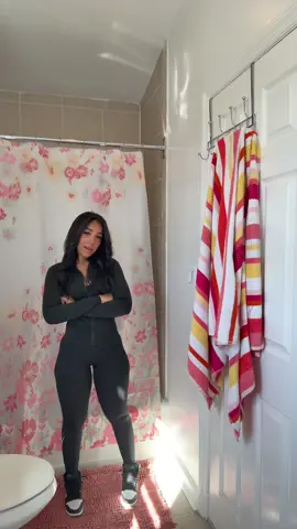 Un gantel quiere ella 🙂‍↔️ #kasayalapara #eleganster✨ #paratird🇩🇴🇩🇴 #paratird♥️🇩🇴 #lilnaay 