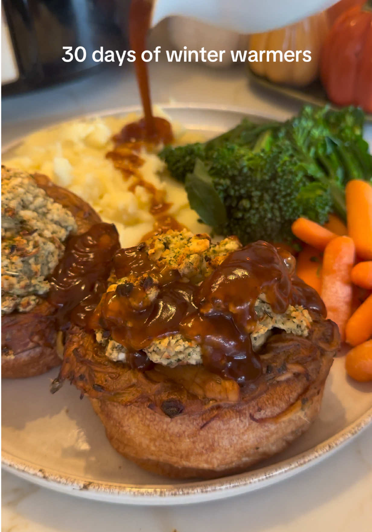 30 days of winter warmers - 2/30! 🍂🍁 Episode 2 of winter warmers & we have these pulled chicken & stuffing yorkshire puddings! Omg these were so so good! Absolutely perfect for a Sunday if you can’t be bothered to cook a full roast! To make 6 large yorkshire puddings you will need: 6 large yorkshire puddings - I bought pre-made for easy but you can make these yourself 2 large chicken breast 1 onion finely diced 1 tsp rosemary 1 tsp sage 1 tap garlic powder 1 chicken stock pot Pinch salt & pepper 300ml water 3 tbsp chicken gravy granules 85g stuffing mix To a slow cooker as all of the ingredients except the yorkshire puddings & stuffing. Cook on low for 8 hours or high for 4 hours. Shred up the chicken stir well. To an over proof dish add the yorkshire puddings then split the chicken between each one. Make up the stuffing as per the packet instructions without heating through. Split the stuffing between each yorkshire pudding placing on top of the chicken. Cook in the oven at 180C for 20 mins until the stuffing is cooked. Serve with mash, veg & more gravy for the perfect autumnal meal that all of the family will enjoy! … … … Autumn food dinner ideas dinner inspo easy dinner quick dinner mid week meals