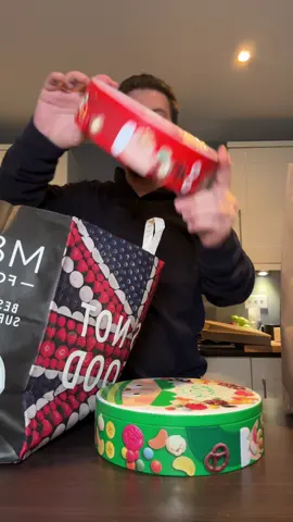 Come and see what I bought shopping today. If you want to see Dans new Lego, go here @Dan  #lopwert 