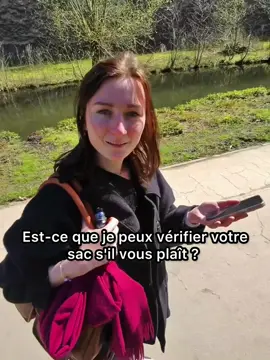 Le vol de jouet #humour #prankvideos #cameracachée 