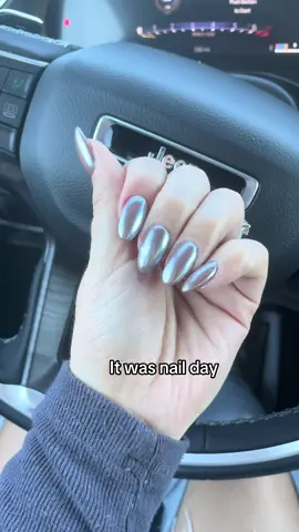 I did almond toffee chrome 💅  #fallnails #nails 