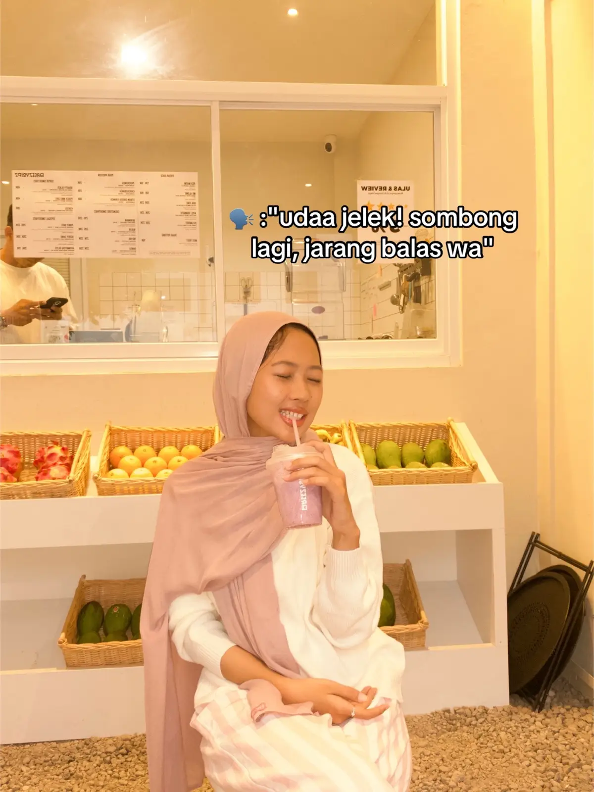 muakk sikitt, stiap buka wa hrus delete2 foto dlu:)
